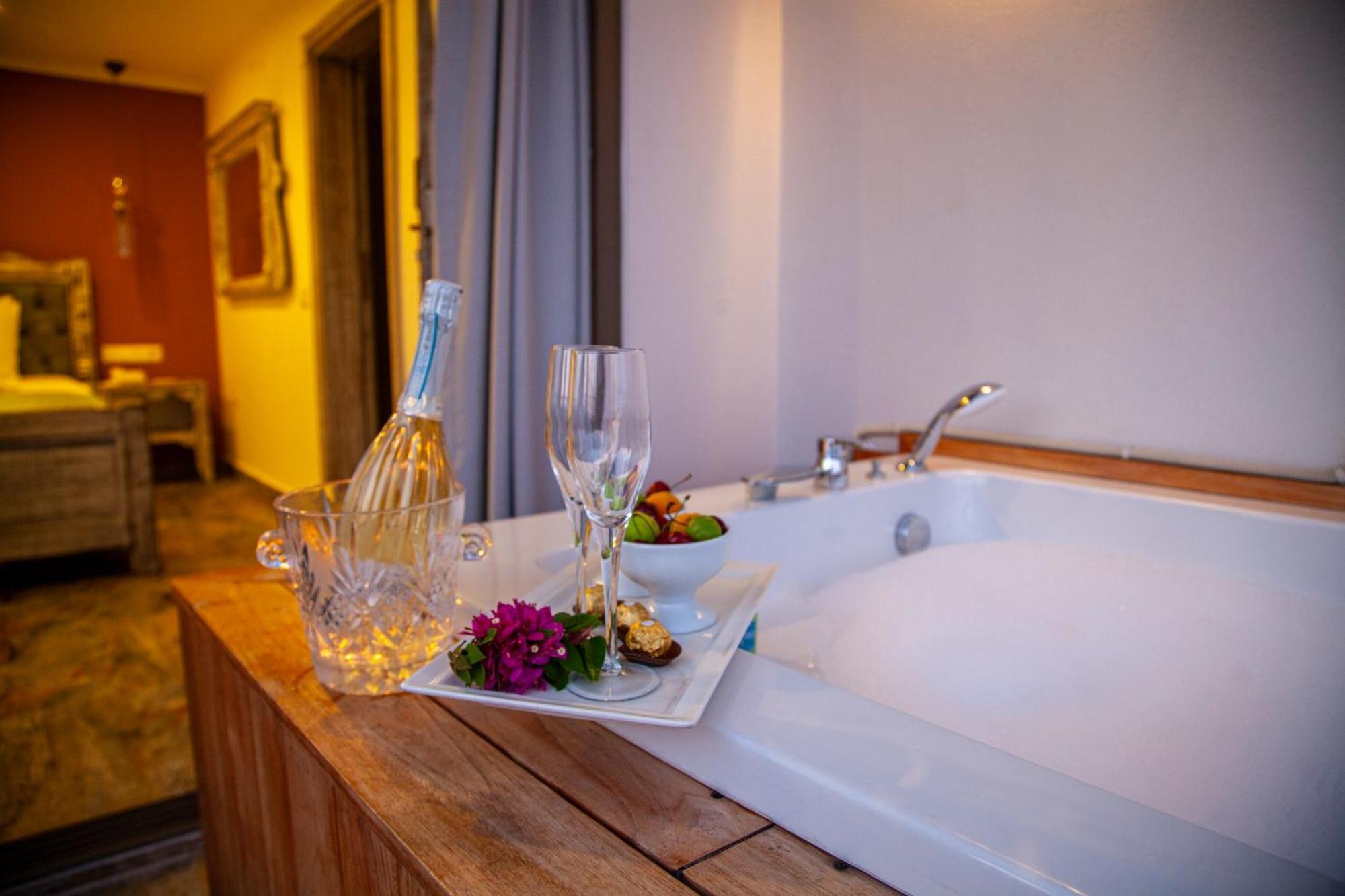 Noel Baba Hotel Kaş Exteriör bild
