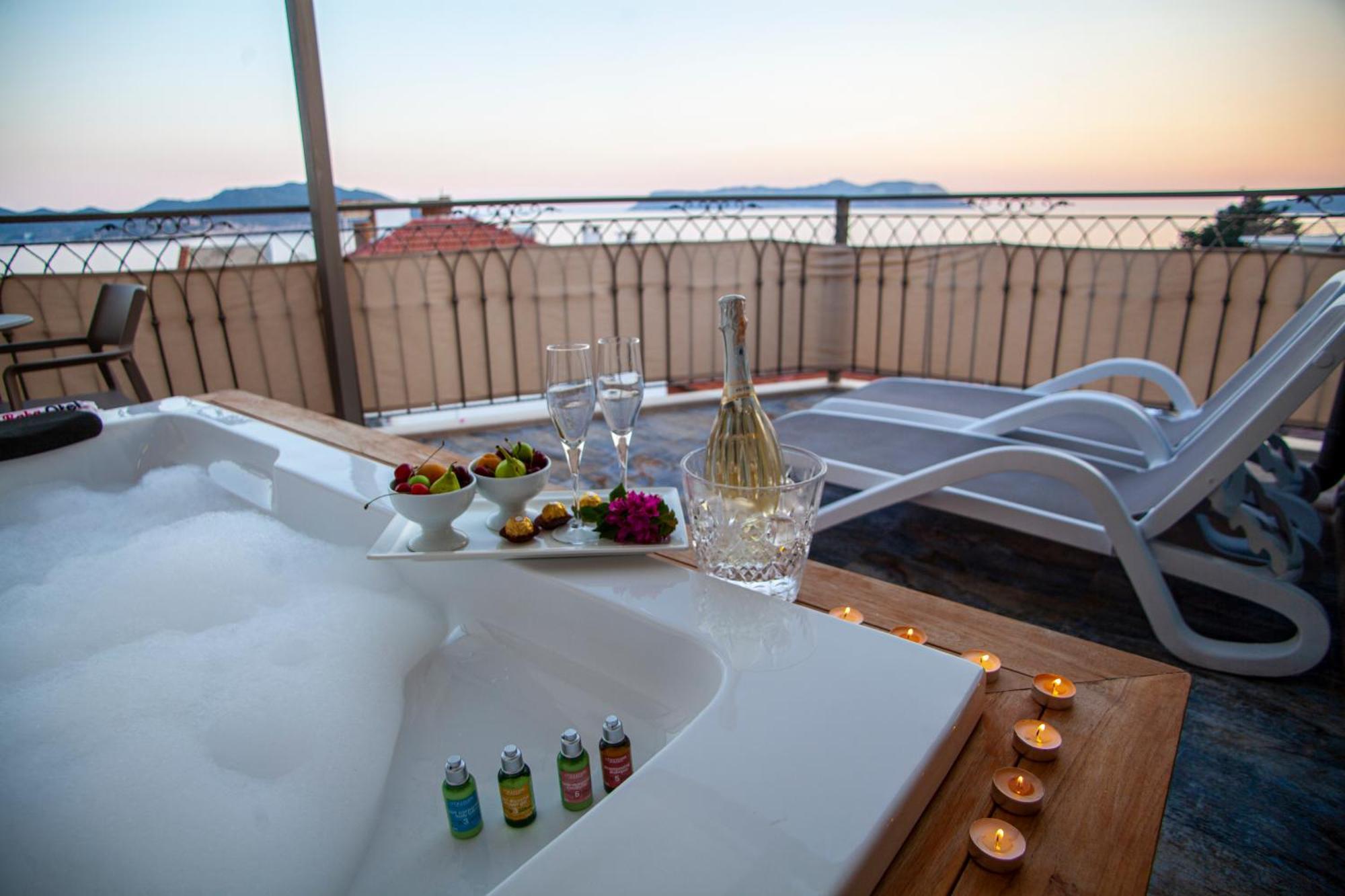 Noel Baba Hotel Kaş Exteriör bild